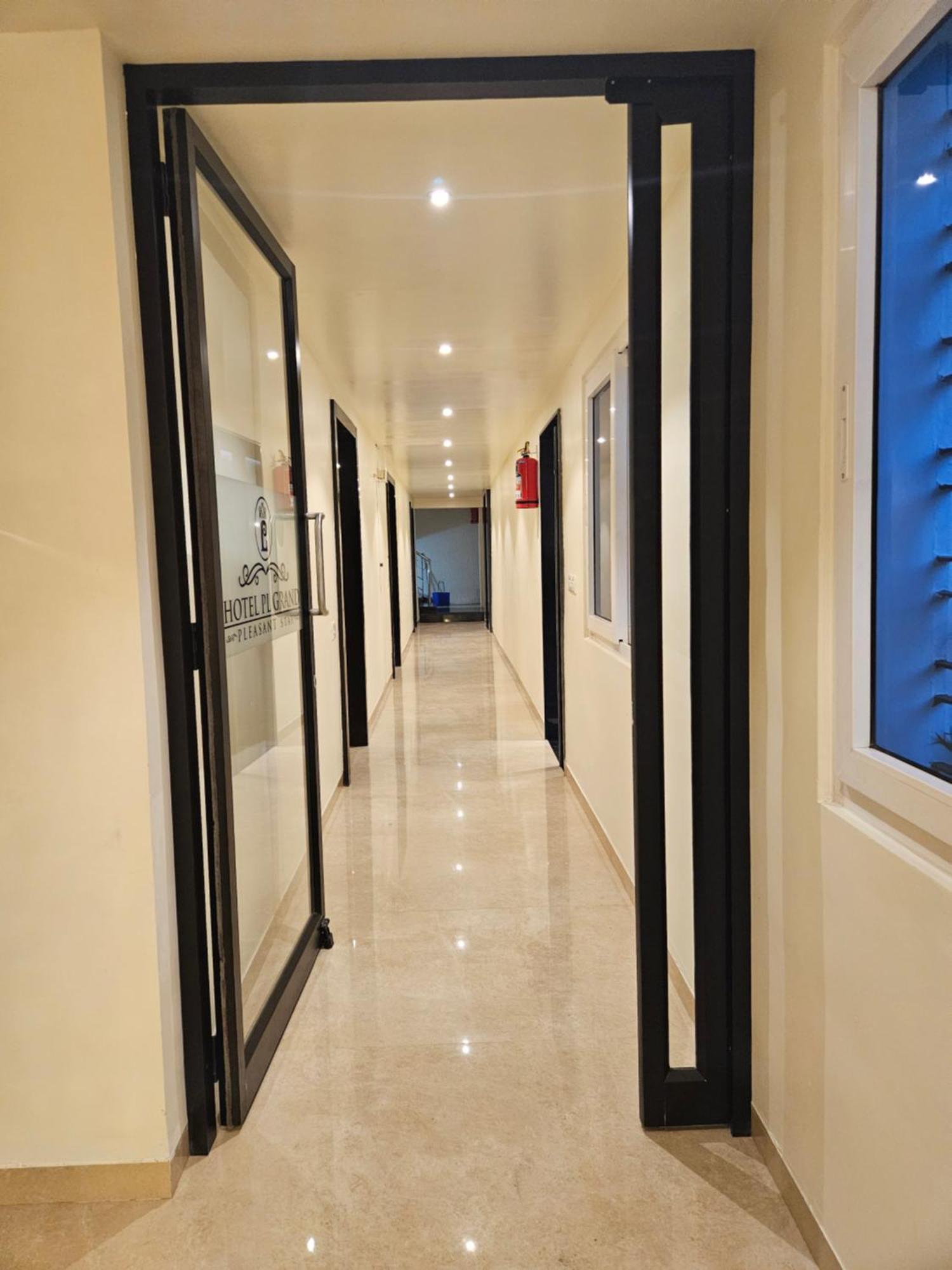 Hotel Pl Grand Karaikkudi Bagian luar foto