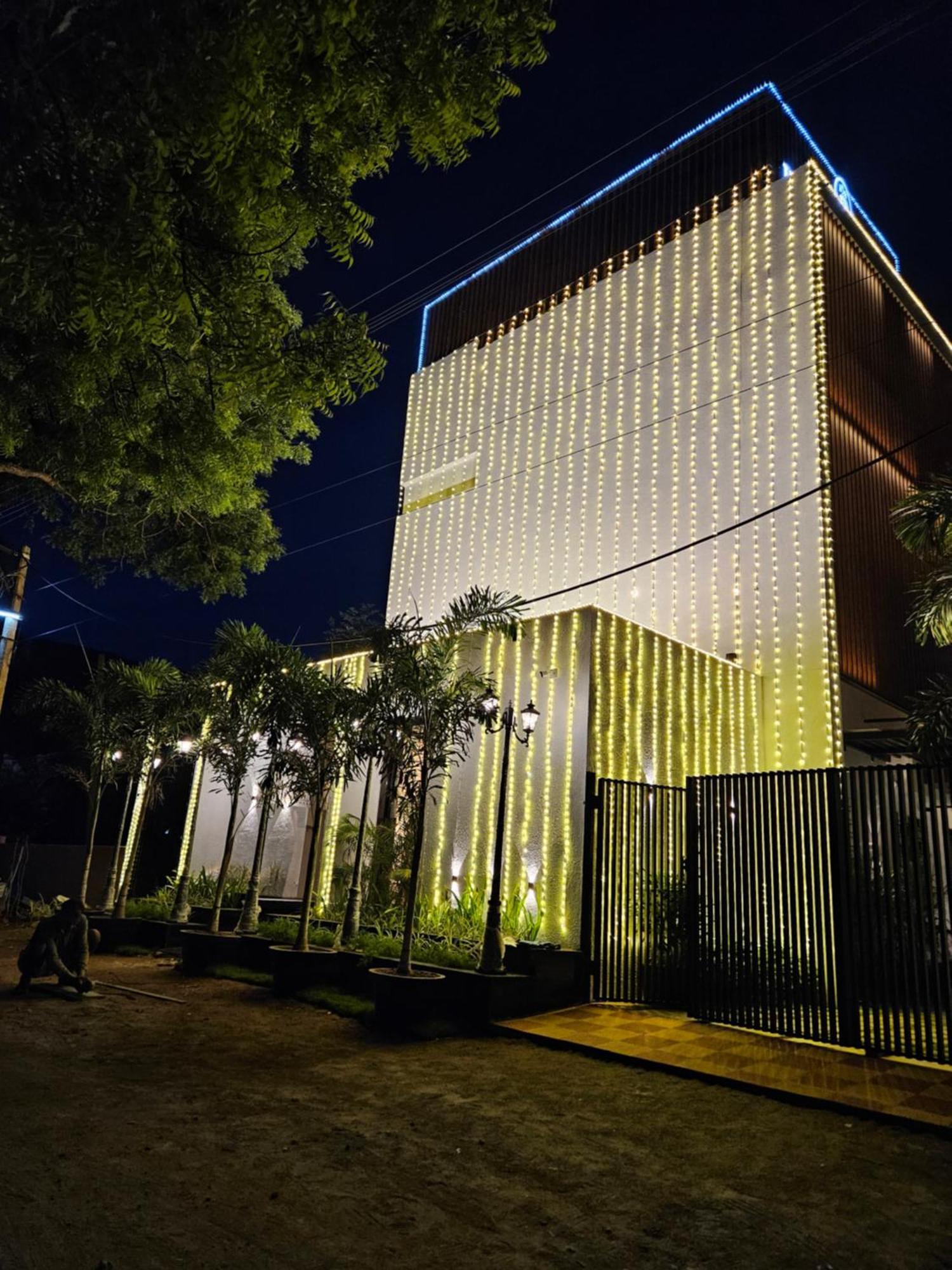 Hotel Pl Grand Karaikkudi Bagian luar foto